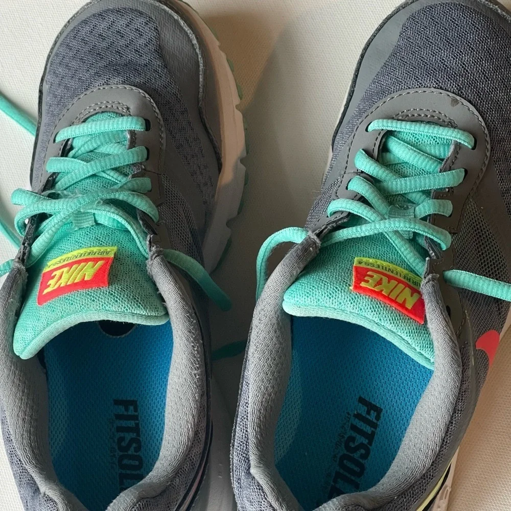 Womens nike athletic relentless sneakers
